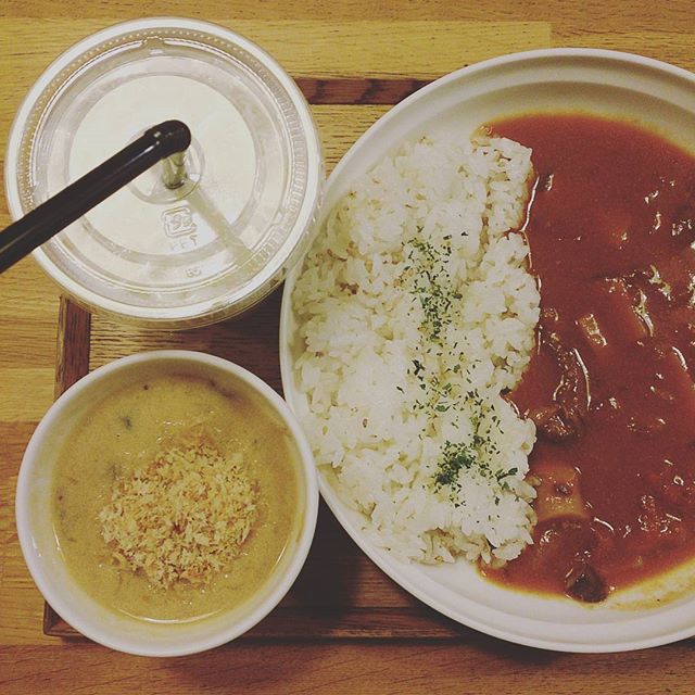 大好きなスープストック。ハヤシライスとオニオンクリームポタージュ。　#japanesefood  #soupstock (Instagram)